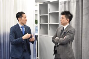2025年6月シオカワスクールセミナー前に塩川雅士先生とミーティングをする前田一真先生