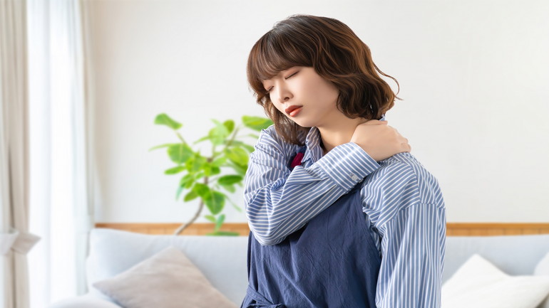 どんなにマッサージをしても治らない慢性的な肩こり