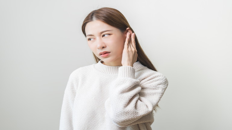 突発性難聴による耳鳴りと閉塞感で不安に押しつぶされそうだった日々