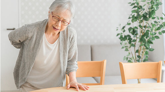 腰椎椎間板変性症の本当の原因は、「加齢」ではなく“仙腸関節の機能低下”にあった！