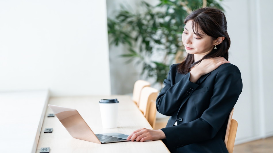 肩こりは肩が原因とは限らない？見落とされやすい身体からのサイン