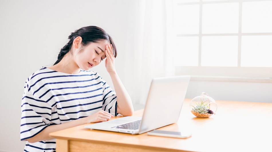 更年期になると腰痛が悪化するのはなぜ？女性ホルモンと身体の変化