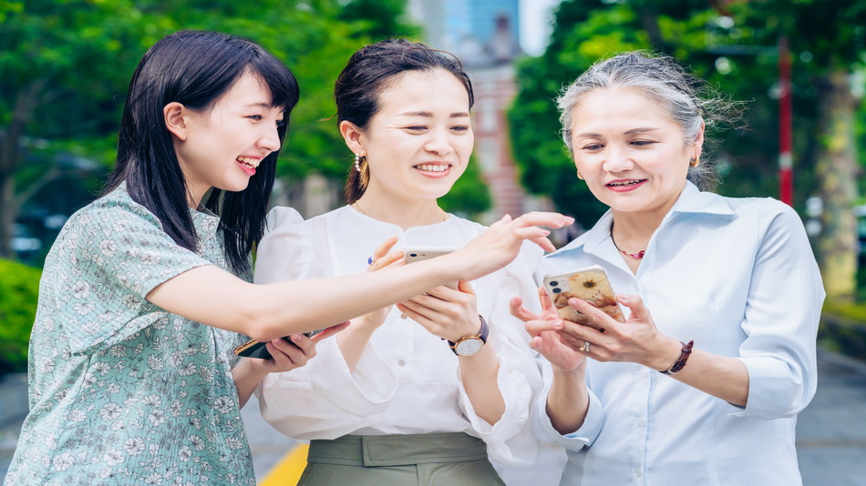 「年齢のせい」と諦めていませんか？女性のライフステージと坐骨神経痛、慢性化する痛みを考える