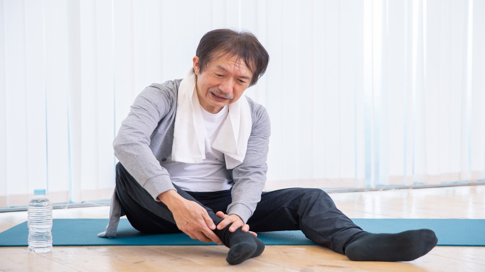 原因不明の足のむくみ。血液とリンパから考える「むくむ」仕組み